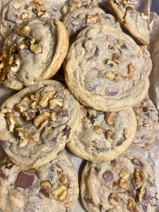 Caramel Walnut Chocolate Chip Cookies